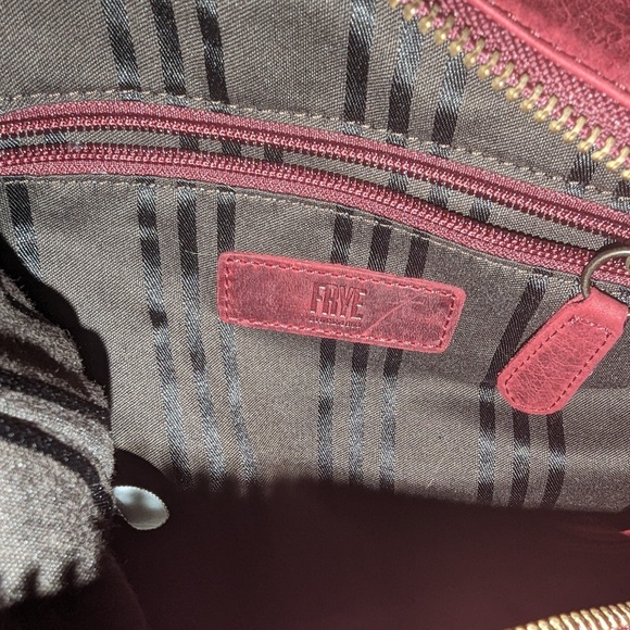 NWOT Frye Melissa Large Zip Hobo in Red. Washed/distressed leather. NEW! - Picture 8 of 8